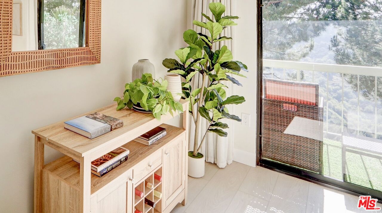 2345 Roscomare Road, Unit 303 Los Angeles, CA 90077 - Photo 11 of 23 a view of an entryway