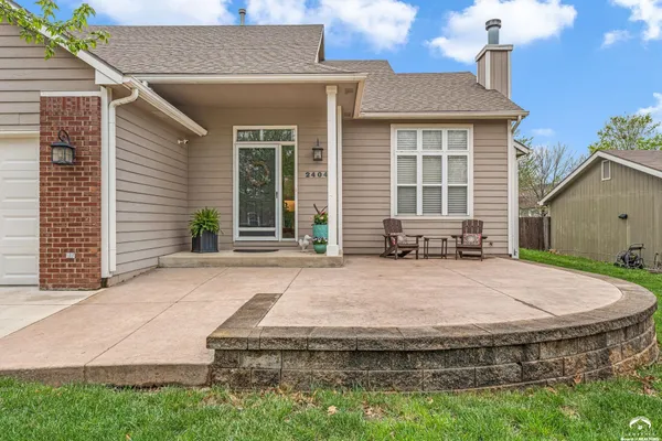 $415,000 | 2404 Stowe Drive, Lawrence, KS 66049