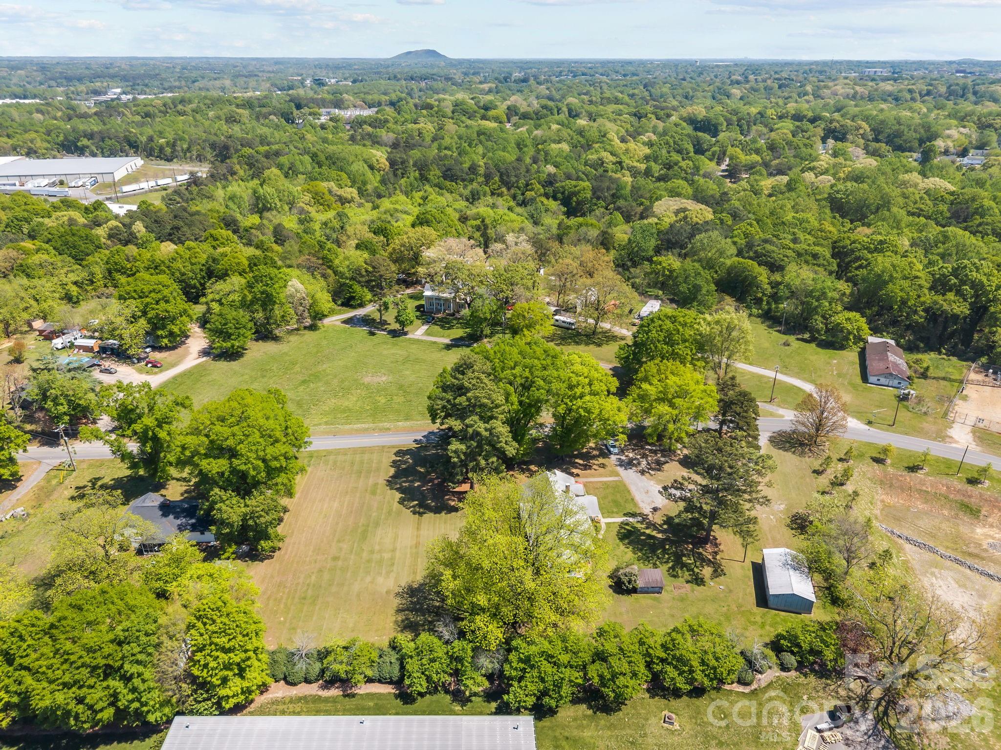 1311 Jenkins Road Gastonia, NC 28052 - Photo 6 of 47 view of city and mountain