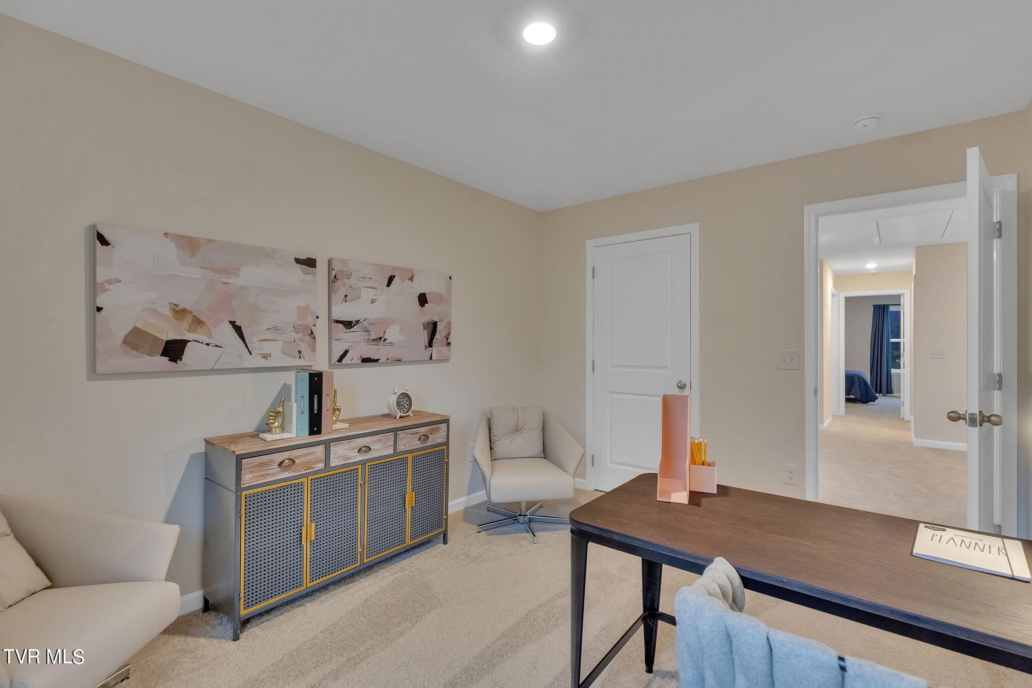 737 Newtons Way Kingsport, TN 37663 - Photo 20 of 29 18-web-or-mls-217A3413