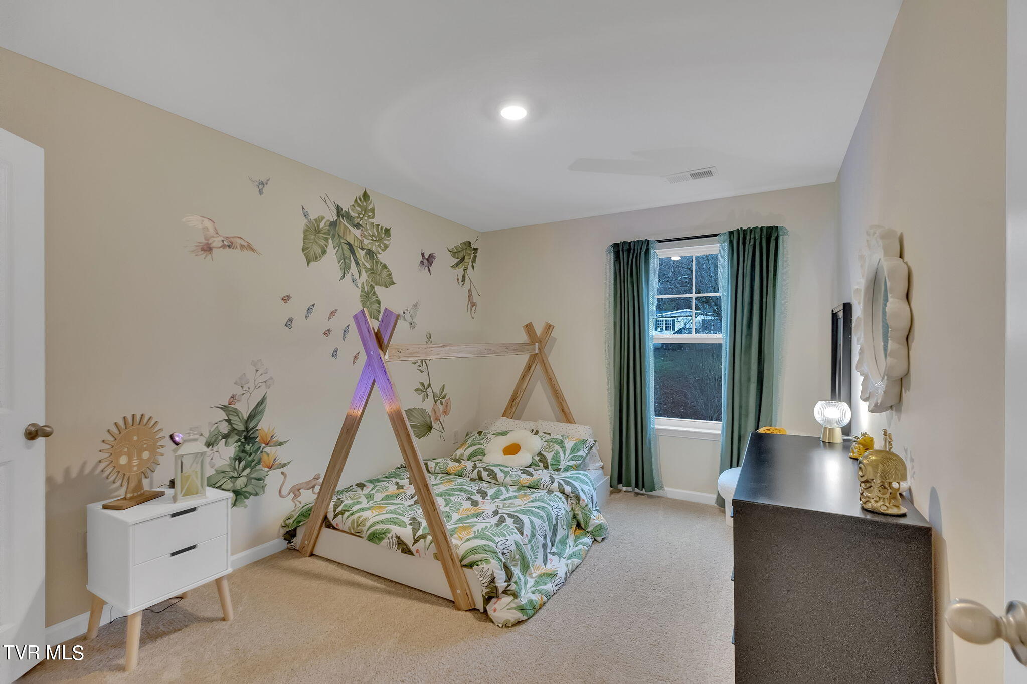 737 Newtons Way Kingsport, TN 37663 - Photo 22 of 29 20-web-or-mls-217A3418