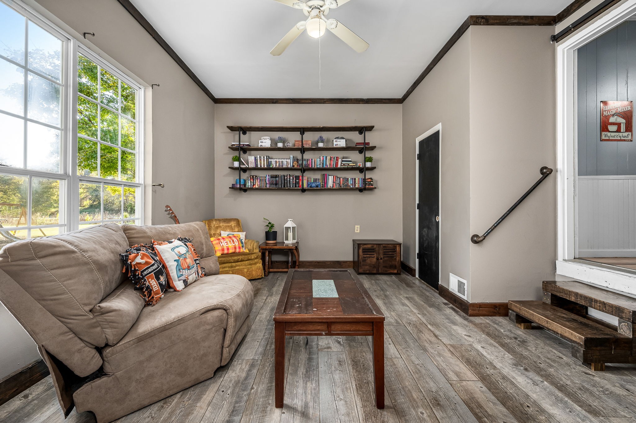 109 Higgins Road Woodbury, TN 37190 - Photo 18 of 49 Perfect for a home office, gym, kids play room, homeschool room, hobby room, man cave, guest suite... anything your heart desires!
