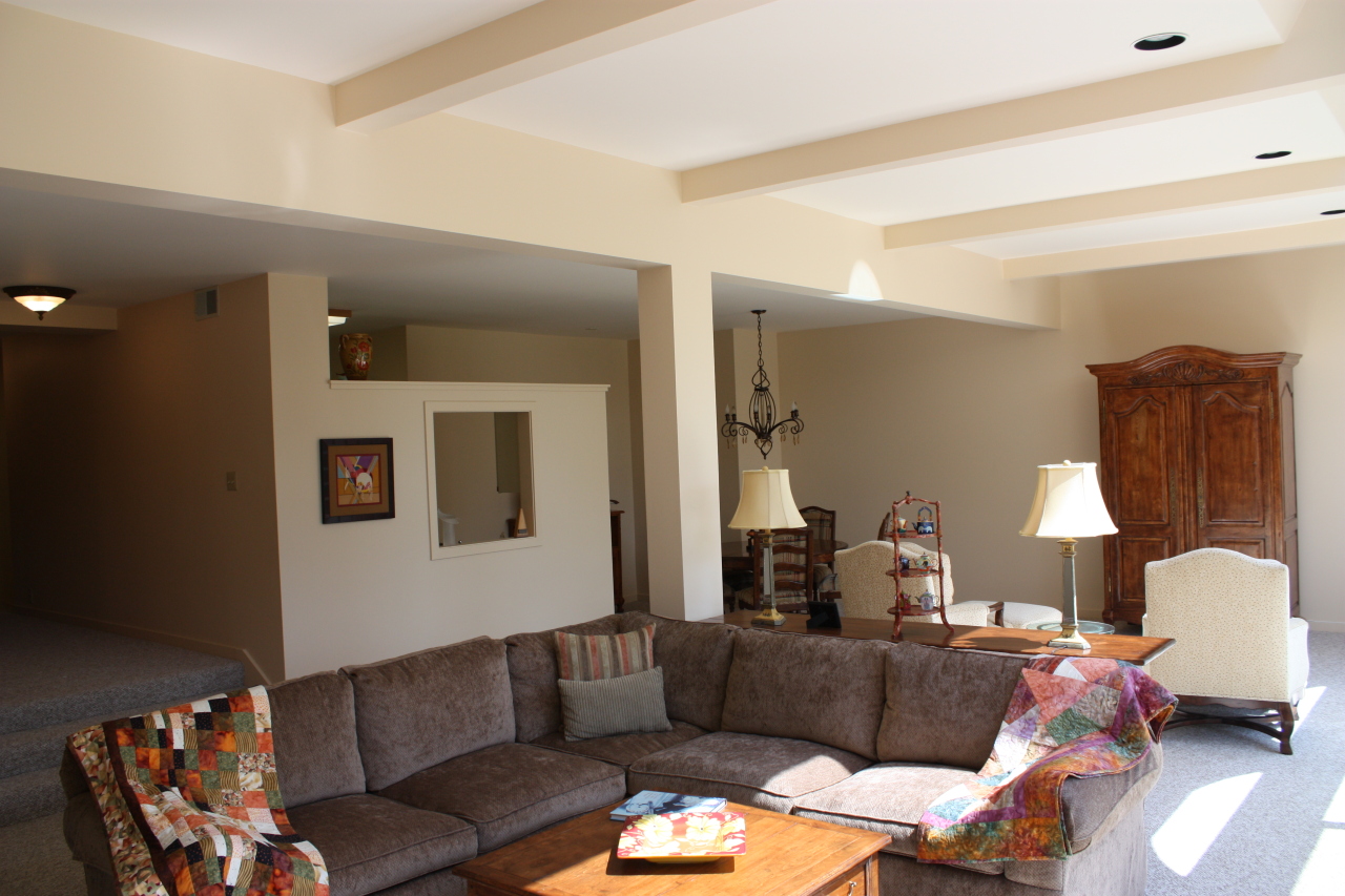 19 Hawthorne Road, Unit STABLES # 1B Stockbridge, MA 01262 - Photo 4 of 7 looking in