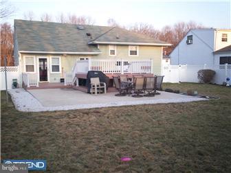 28 Linden Road Burlington, NJ 08016 - Photo 11 of 12 Exterior Back