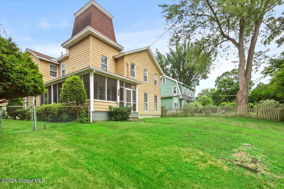 117 Spring Avenue Troy, NY 12180 - Photo 27 of 34 08-MW2_8668
