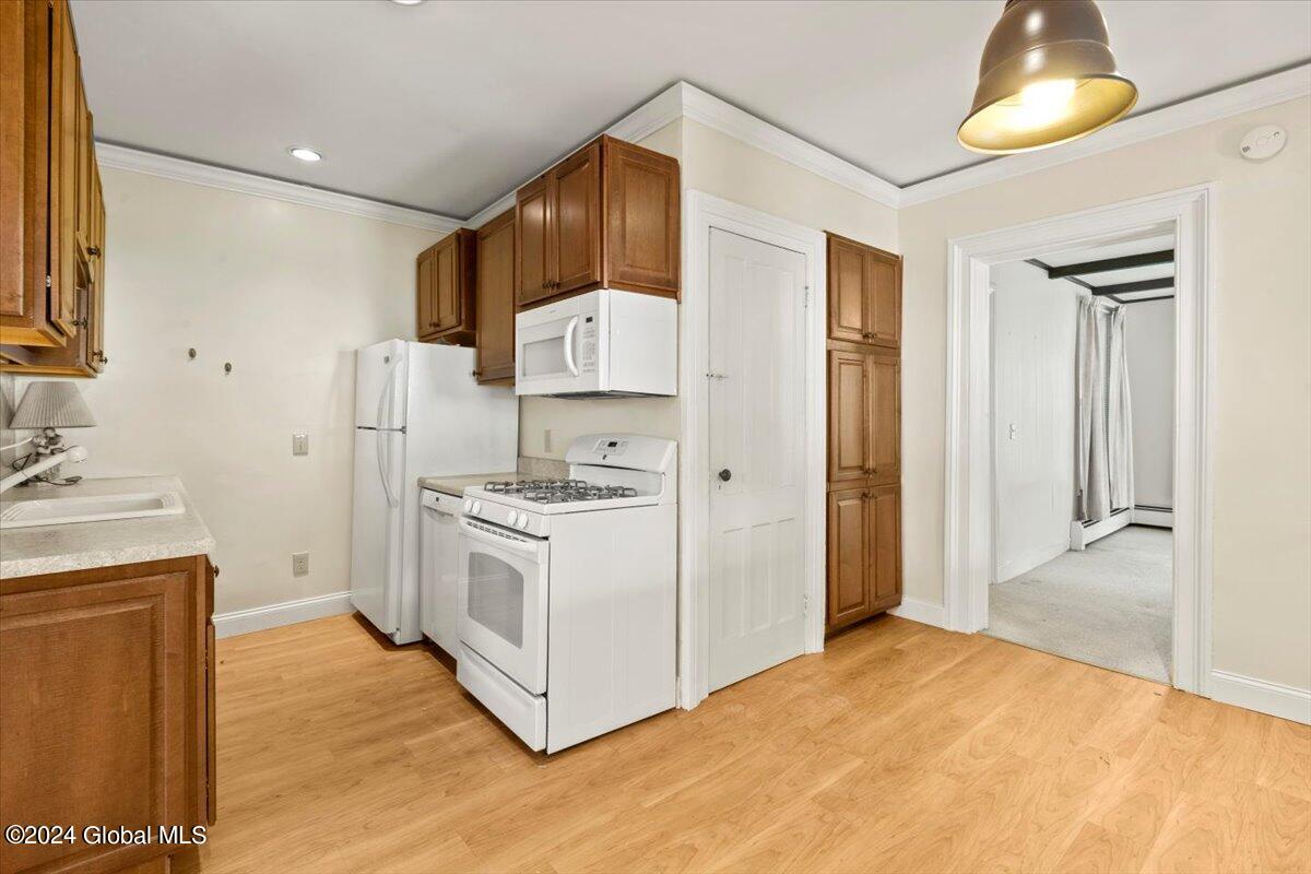 117 Spring Avenue Troy, NY 12180 - Photo 6 of 34 13-MW2_8683
