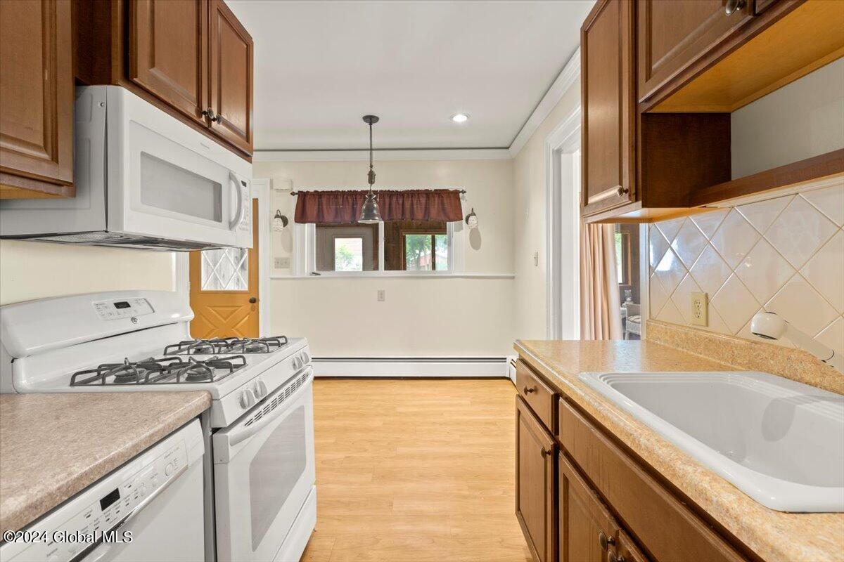 117 Spring Avenue Troy, NY 12180 - Photo 7 of 34 15-MW2_8693