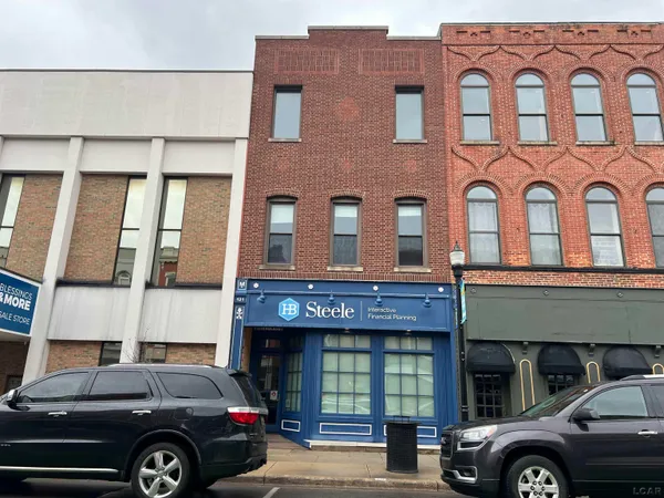 $1,200 | 121 East Maumee Street, Adrian, MI 49221