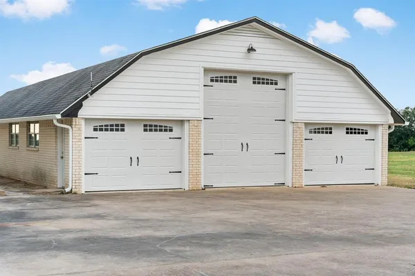 a view of a white house