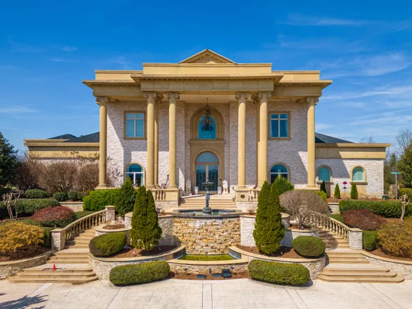$18,000,000 | 2363 Heavenly View, Ooltewah, TN 37363