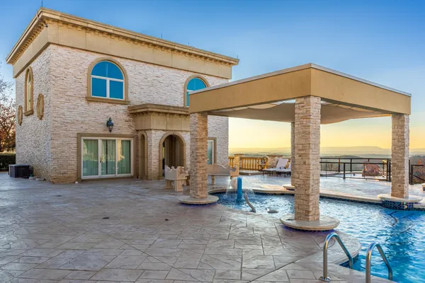 $18,000,000 | 2363 Heavenly View, Ooltewah, TN 37363