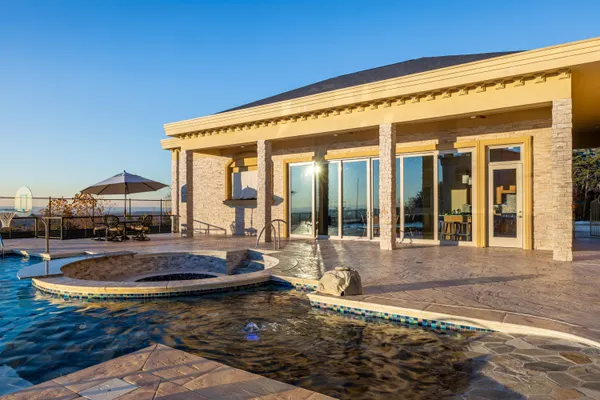 $18,000,000 | 2363 Heavenly View, Ooltewah, TN 37363