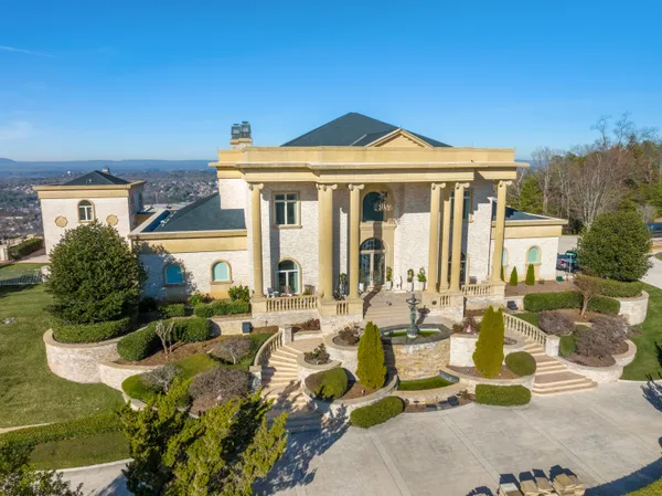 $18,000,000 | 2363 Heavenly View, Ooltewah, TN 37363
