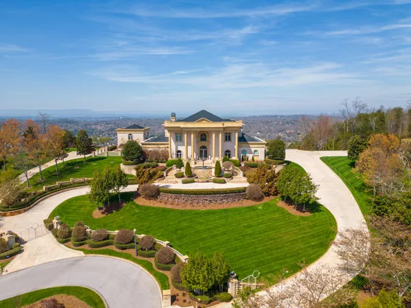 $18,000,000 | 2363 Heavenly View, Ooltewah, TN 37363