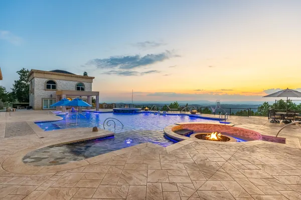$18,000,000 | 2363 Heavenly View, Ooltewah, TN 37363