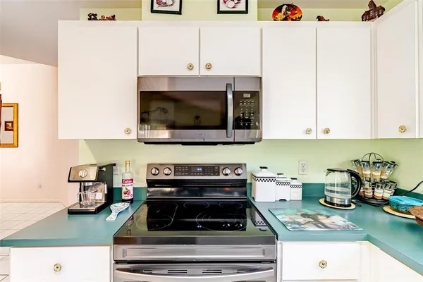 $569,000 | 775 Wildflower Drive, Palm Harbor, FL 34684