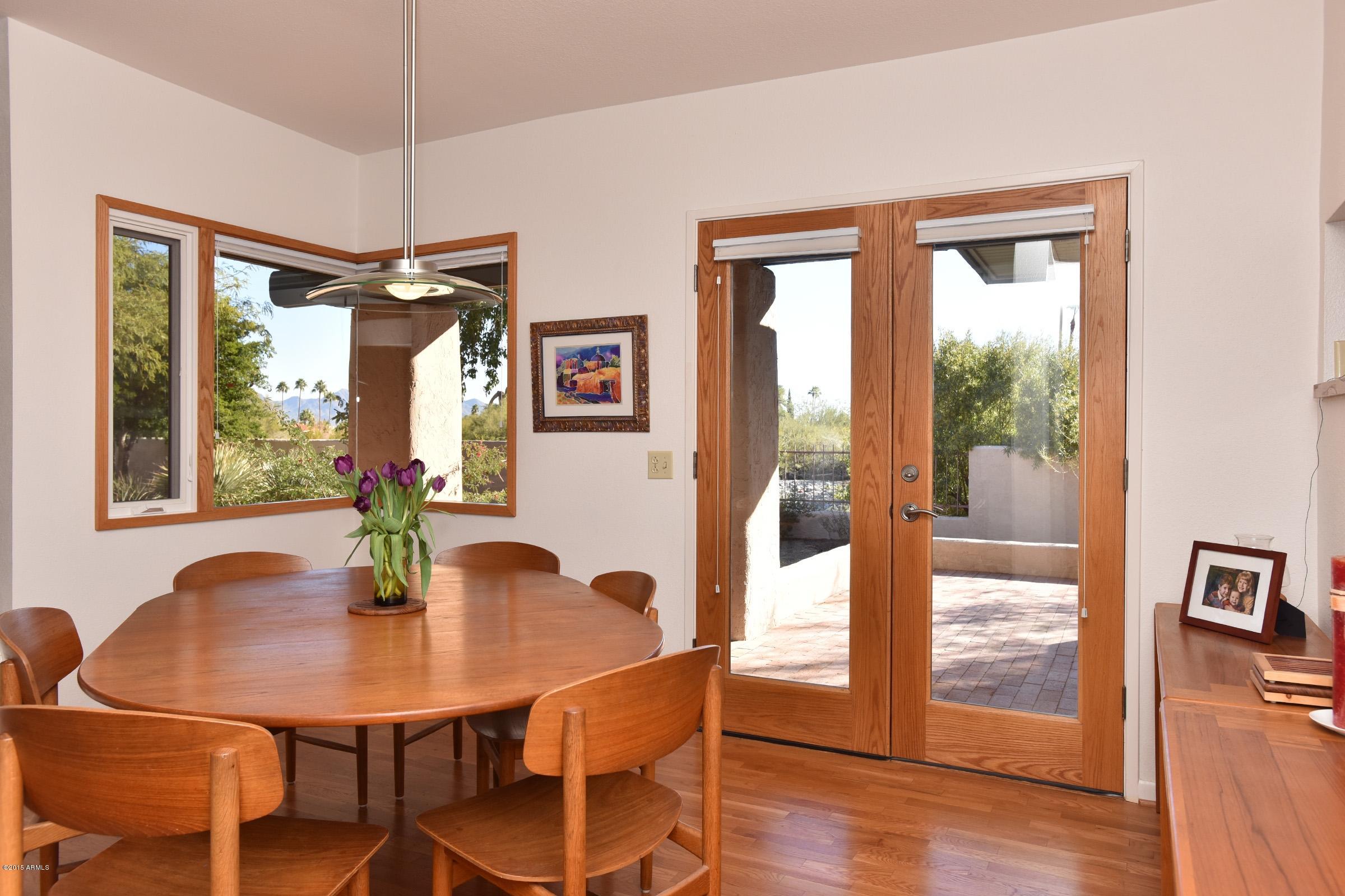 4138 East Mountain View Road Phoenix, AZ 85028 - Photo 15 of 57 Dining 2