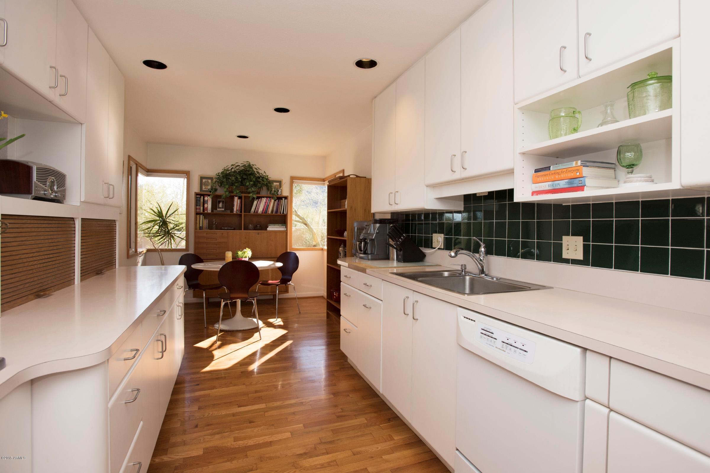 4138 East Mountain View Road Phoenix, AZ 85028 - Photo 18 of 57 Kitchen 4