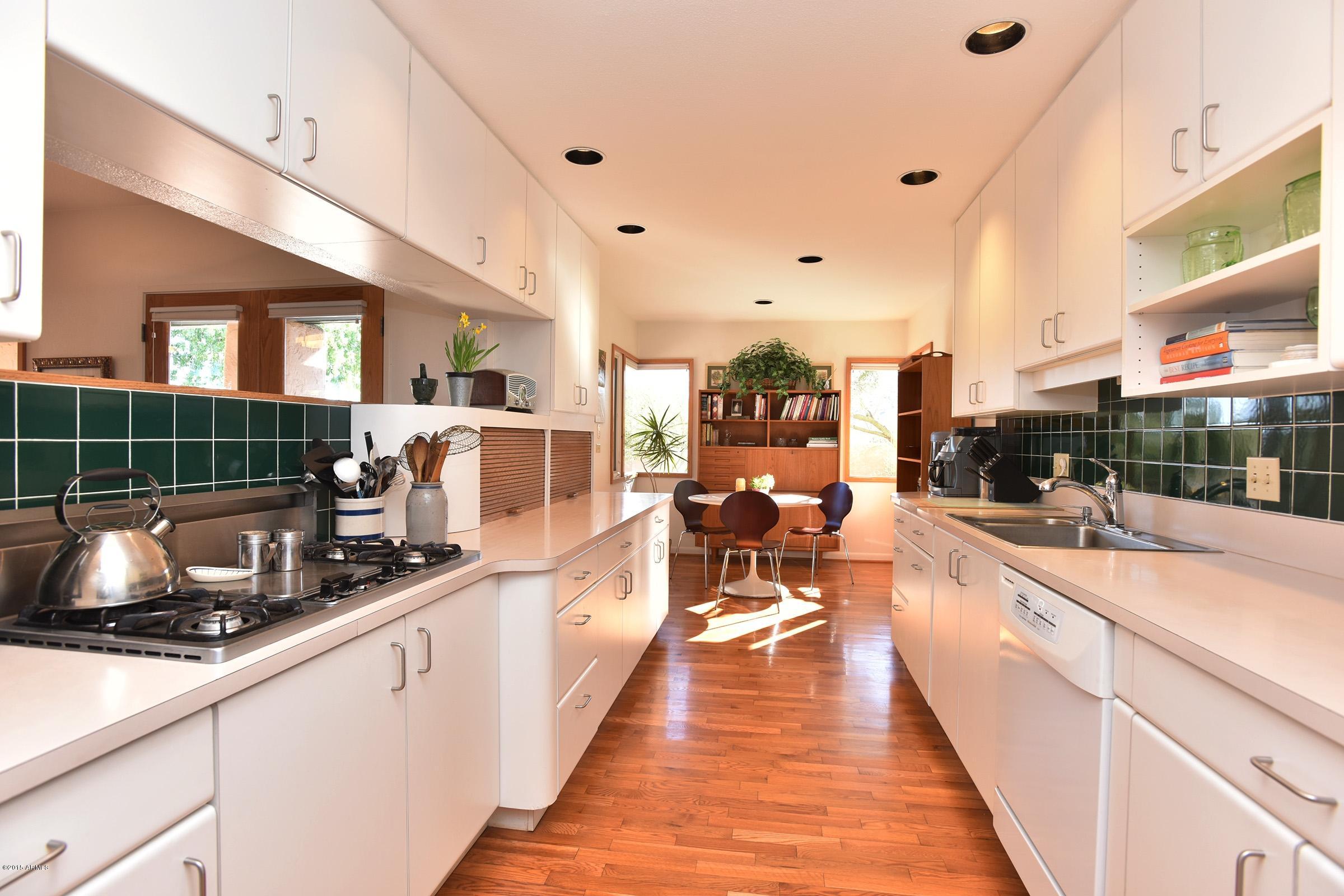 4138 East Mountain View Road Phoenix, AZ 85028 - Photo 19 of 57 Kitchen 3