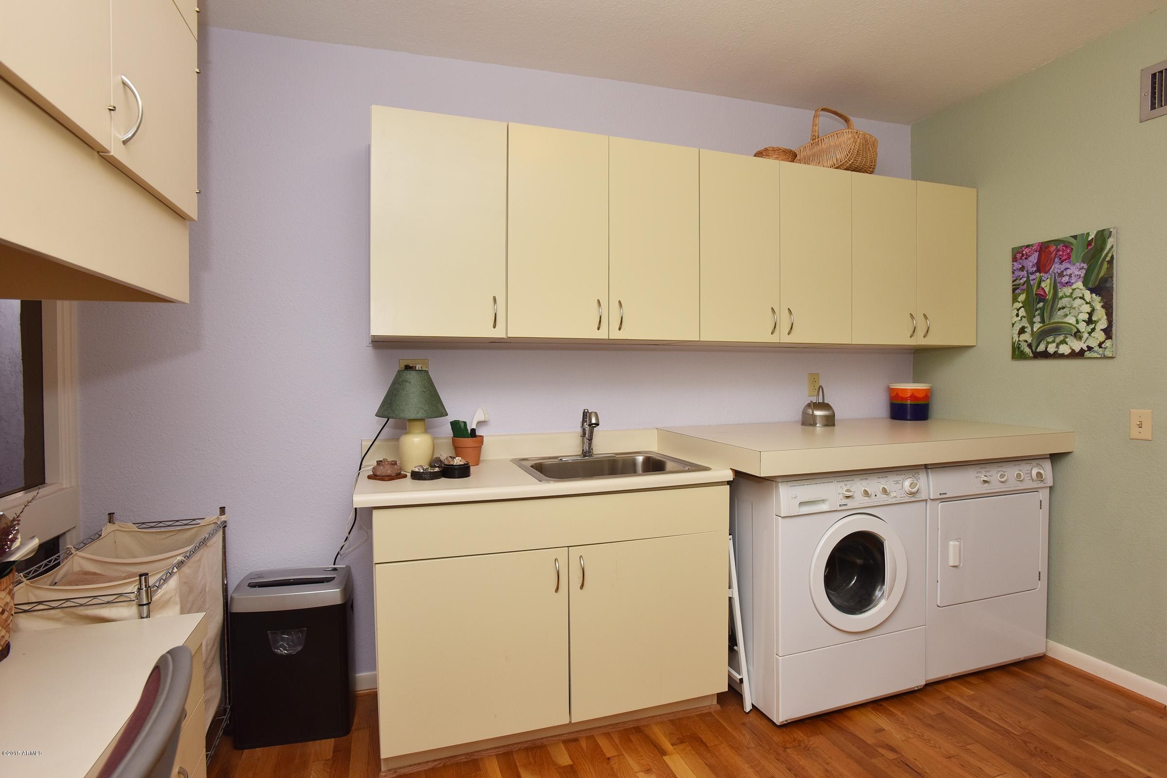 4138 East Mountain View Road Phoenix, AZ 85028 - Photo 45 of 57 Laundry 2