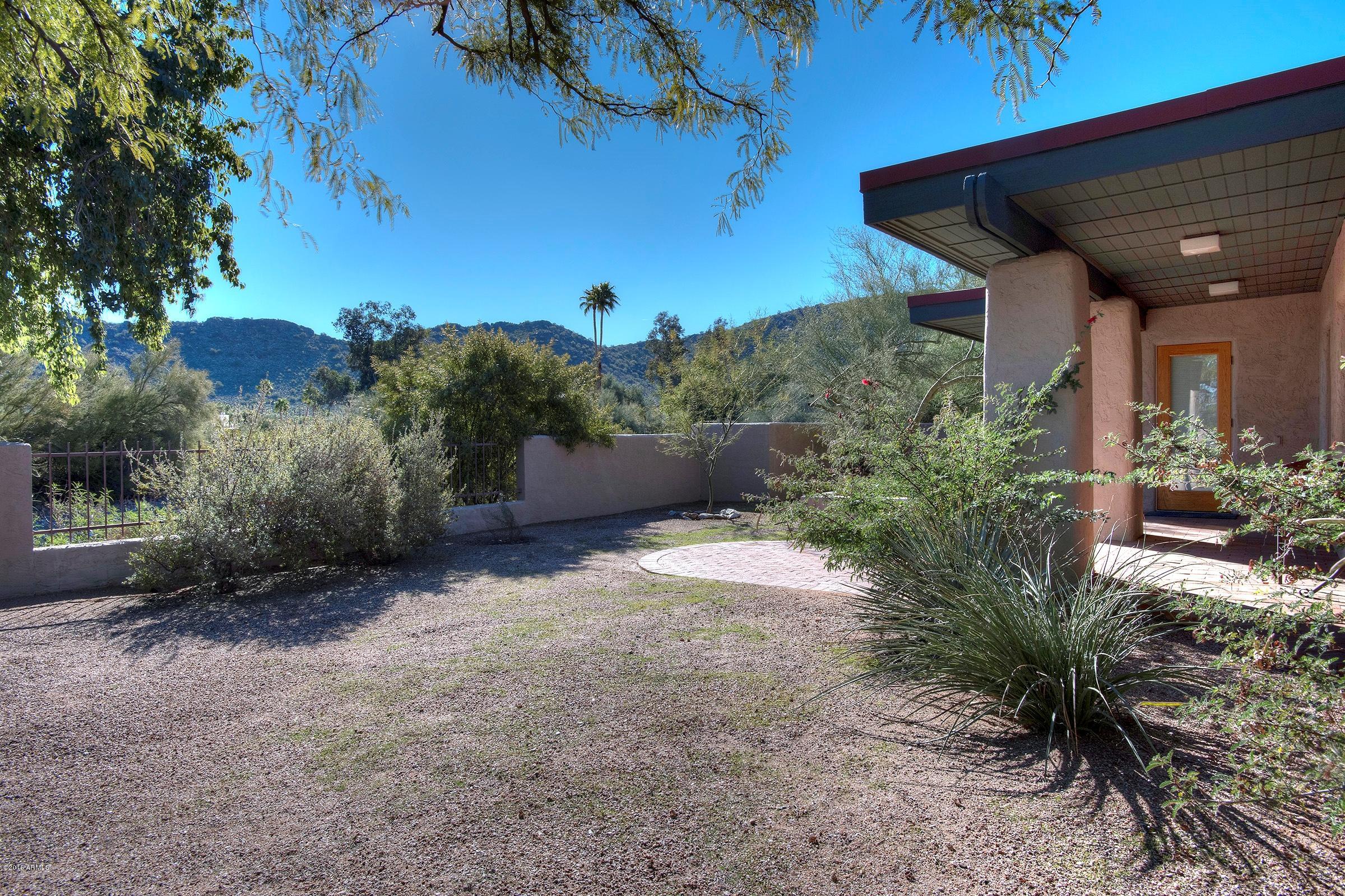 4138 East Mountain View Road Phoenix, AZ 85028 - Photo 10 of 57 Mtns 2