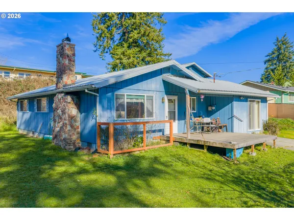 $315,000 | 536 18th Street, Myrtle Point, OR 97458