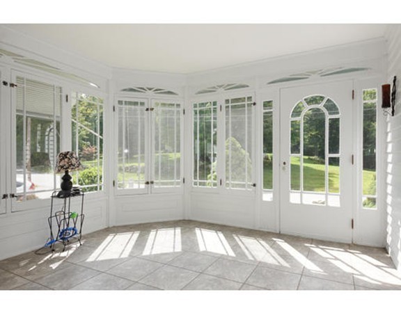 156 Gates Pond Road Berlin, MA 01503 - Photo 5 of 26 Gallery Image 5