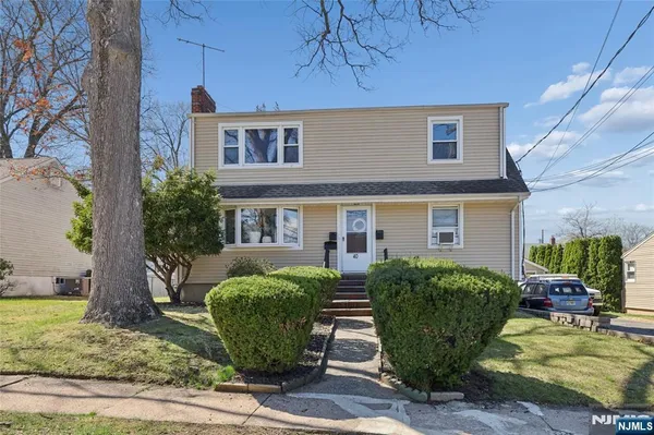 $2,950 | 40 Ames Avenue, Bergenfield, NJ 07621