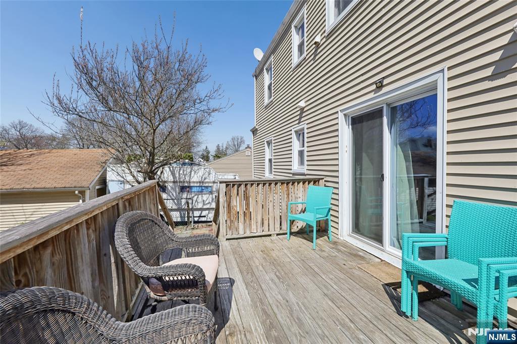 40 Ames Avenue Bergenfield, NJ 07621 - Photo 20 of 24