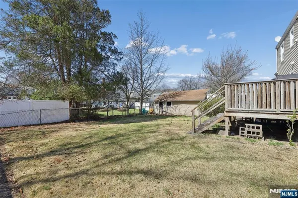 $2,950 | 40 Ames Avenue, Bergenfield, NJ 07621