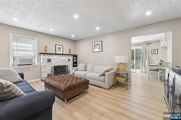 $2,950 | 40 Ames Avenue, Bergenfield, NJ 07621