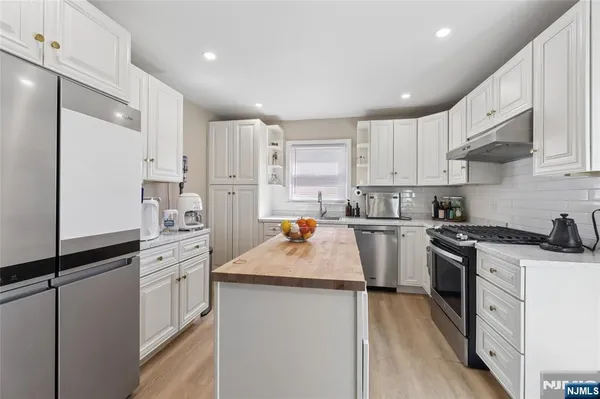 $2,950 | 40 Ames Avenue, Bergenfield, NJ 07621