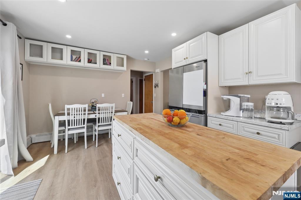 40 Ames Avenue Bergenfield, NJ 07621 - Photo 9 of 24