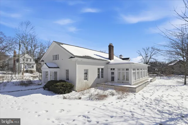 $6,750 | 511 North Fillmore Street, Arlington, VA 22201