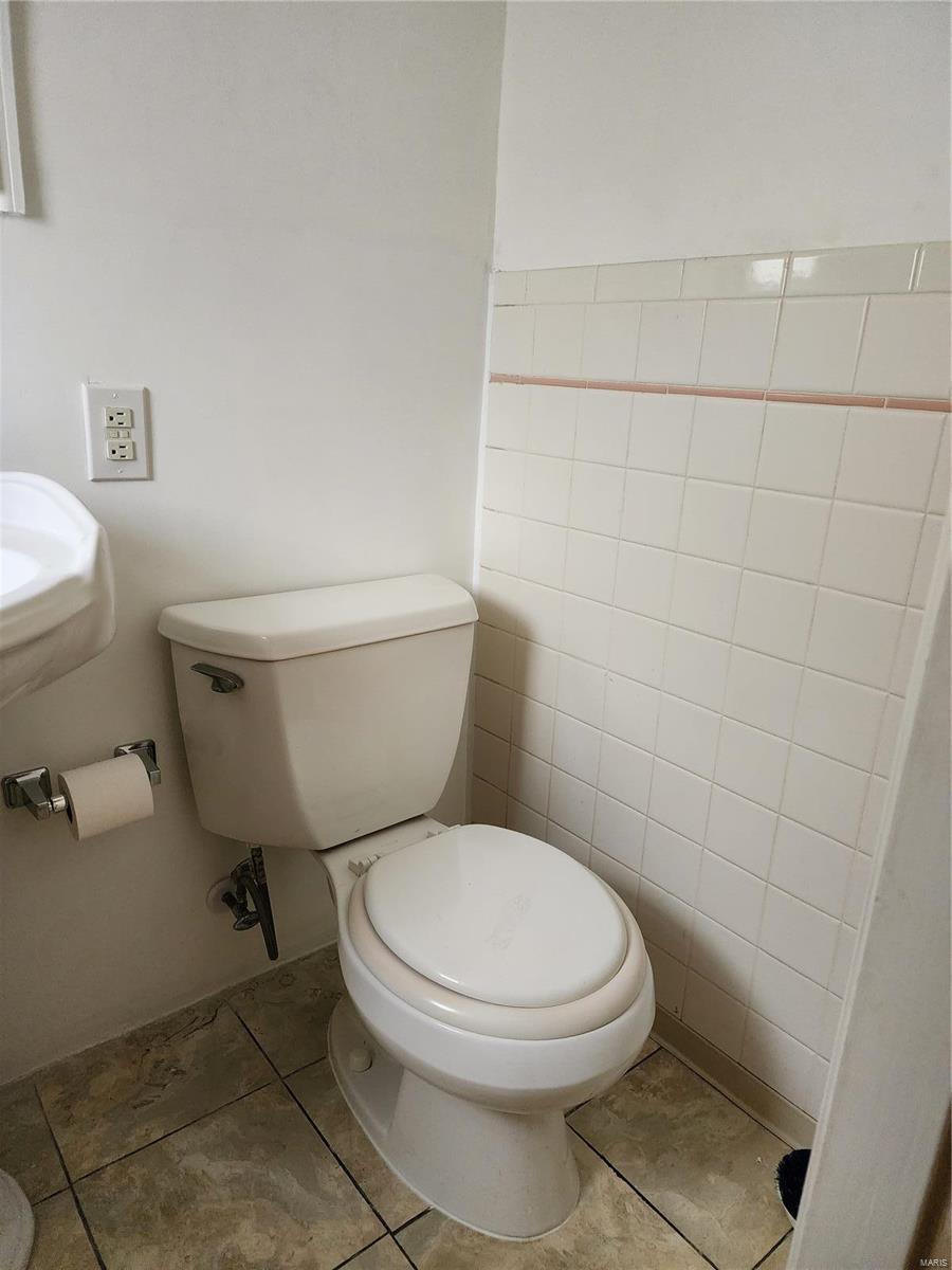 1060 Roth Avenue St. Louis, MO 63130 - Photo 15 of 27 Gallery Image 15