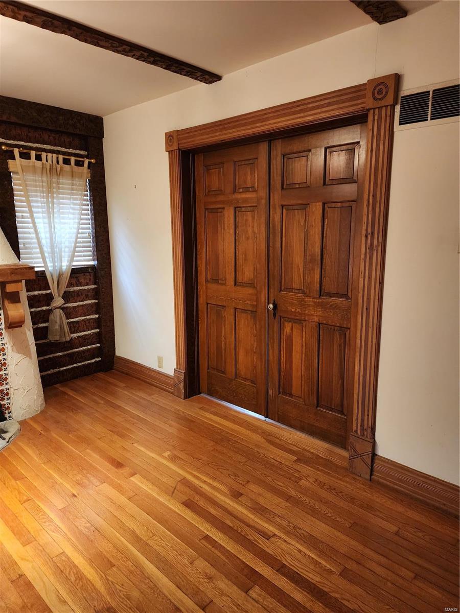 1060 Roth Avenue St. Louis, MO 63130 - Photo 8 of 27 Gallery Image 8