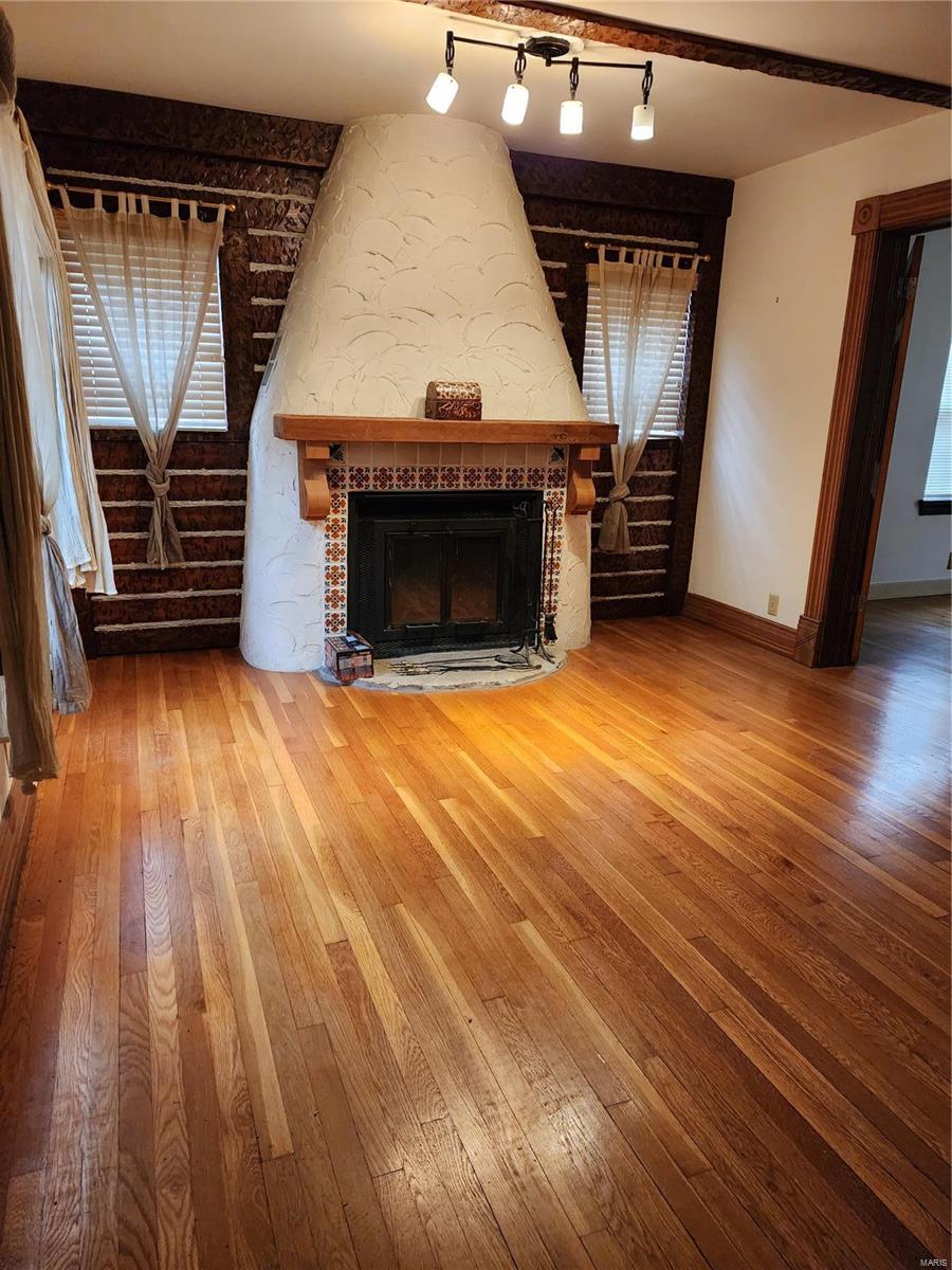 1060 Roth Avenue St. Louis, MO 63130 - Photo 9 of 27 Gallery Image 9