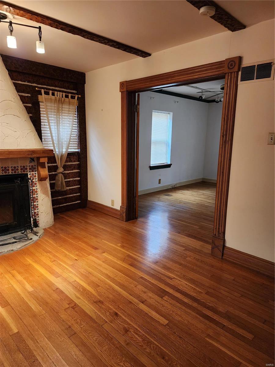 1060 Roth Avenue St. Louis, MO 63130 - Photo 10 of 27 Gallery Image 10