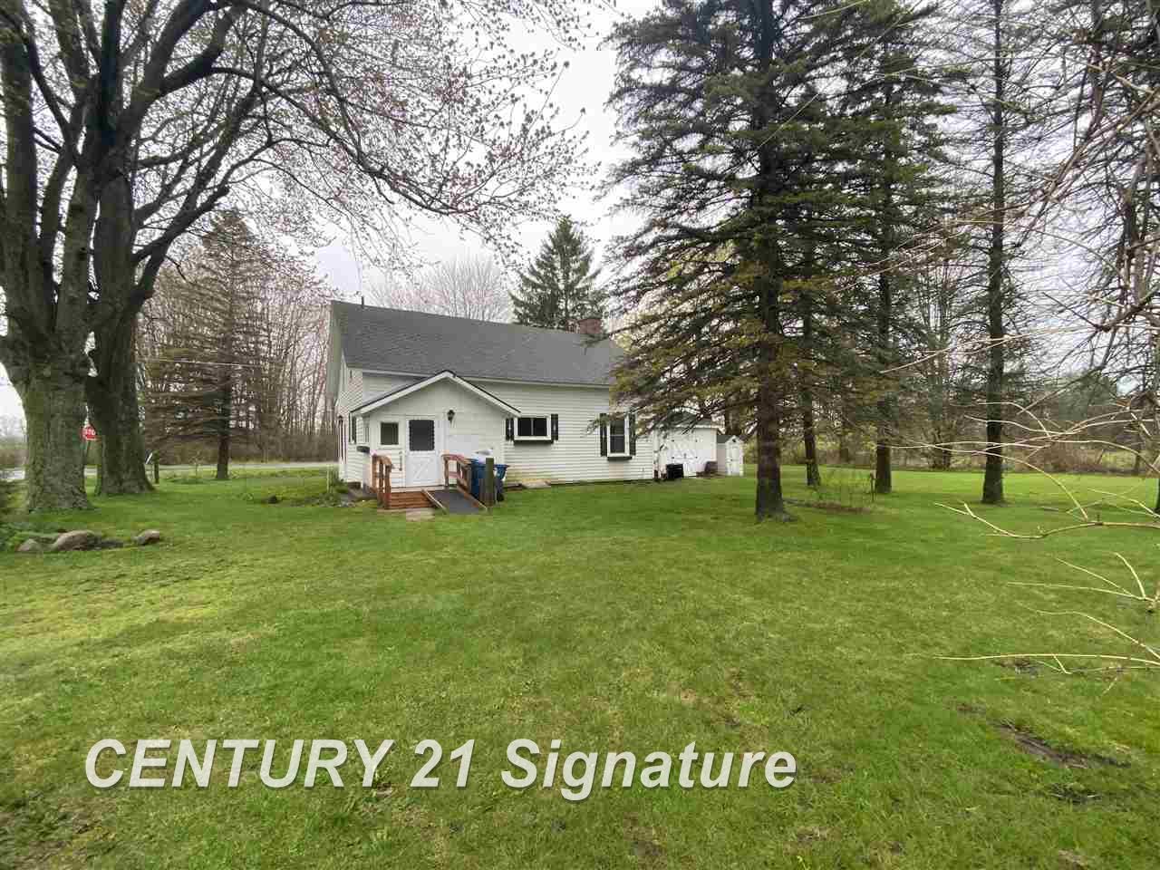 1011 East Adams Road Hope, MI 48628 - Photo 3 of 20 Gallery Image 3