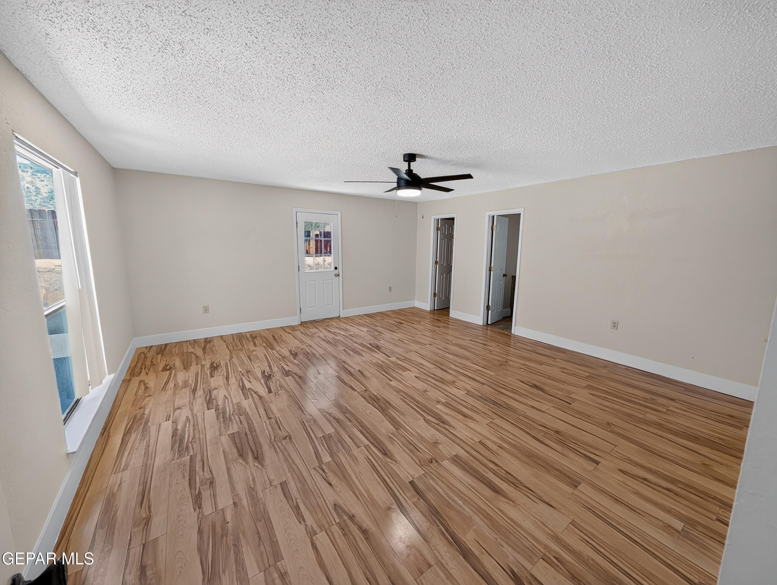 808 Rotterdam Way El Paso, TX 79912 - Photo 19 of 43 043_PXL_20260617_193212880.MP
