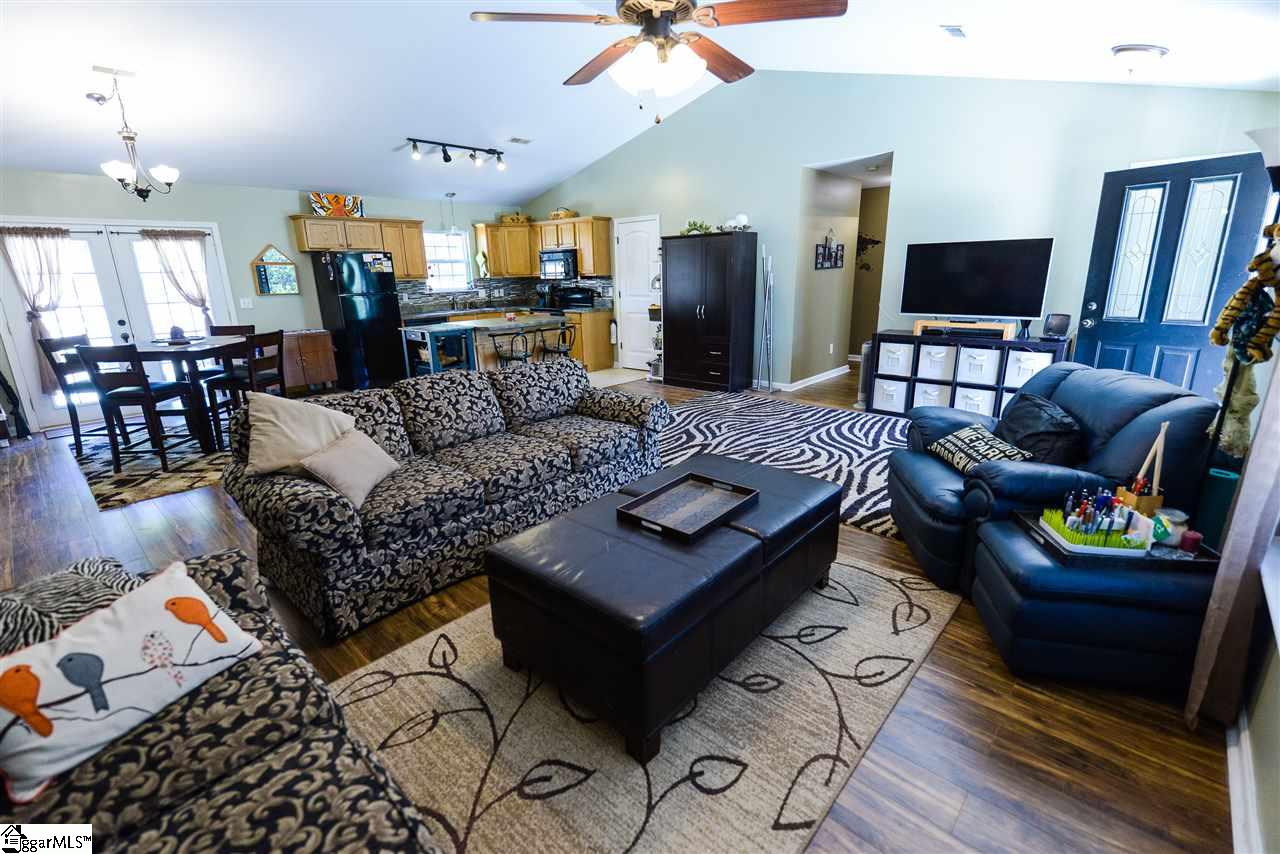 119 James Road Easley, SC 29642 - Photo 2 of 30 Gallery Image 2