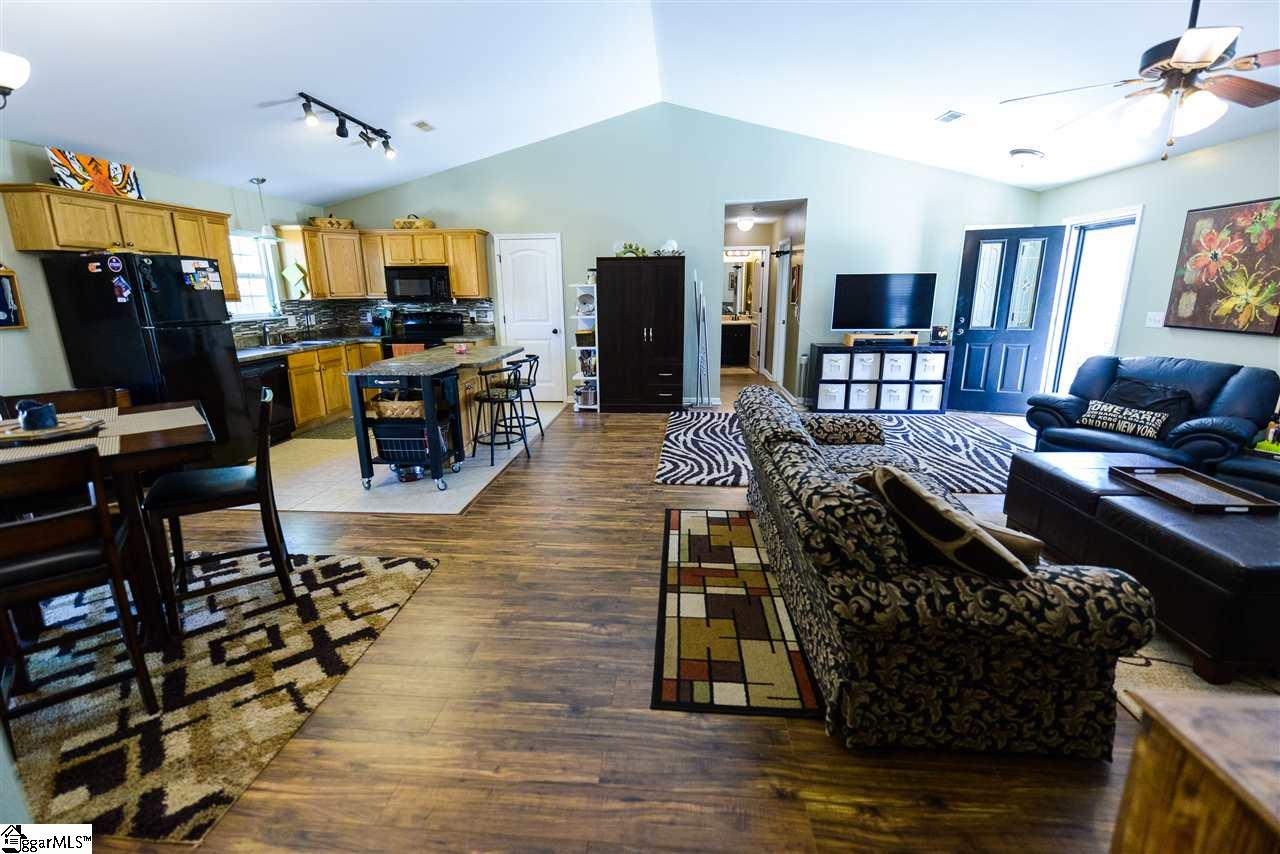 119 James Road Easley, SC 29642 - Photo 3 of 30 Gallery Image 3