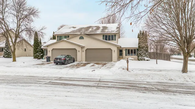 $320,000 | 814 Lang Way, Kimberly, WI 54136
