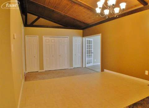 4043 Lahring Road Holly, MI 48442 - Photo 7 of 35 20419602-6.JPG
