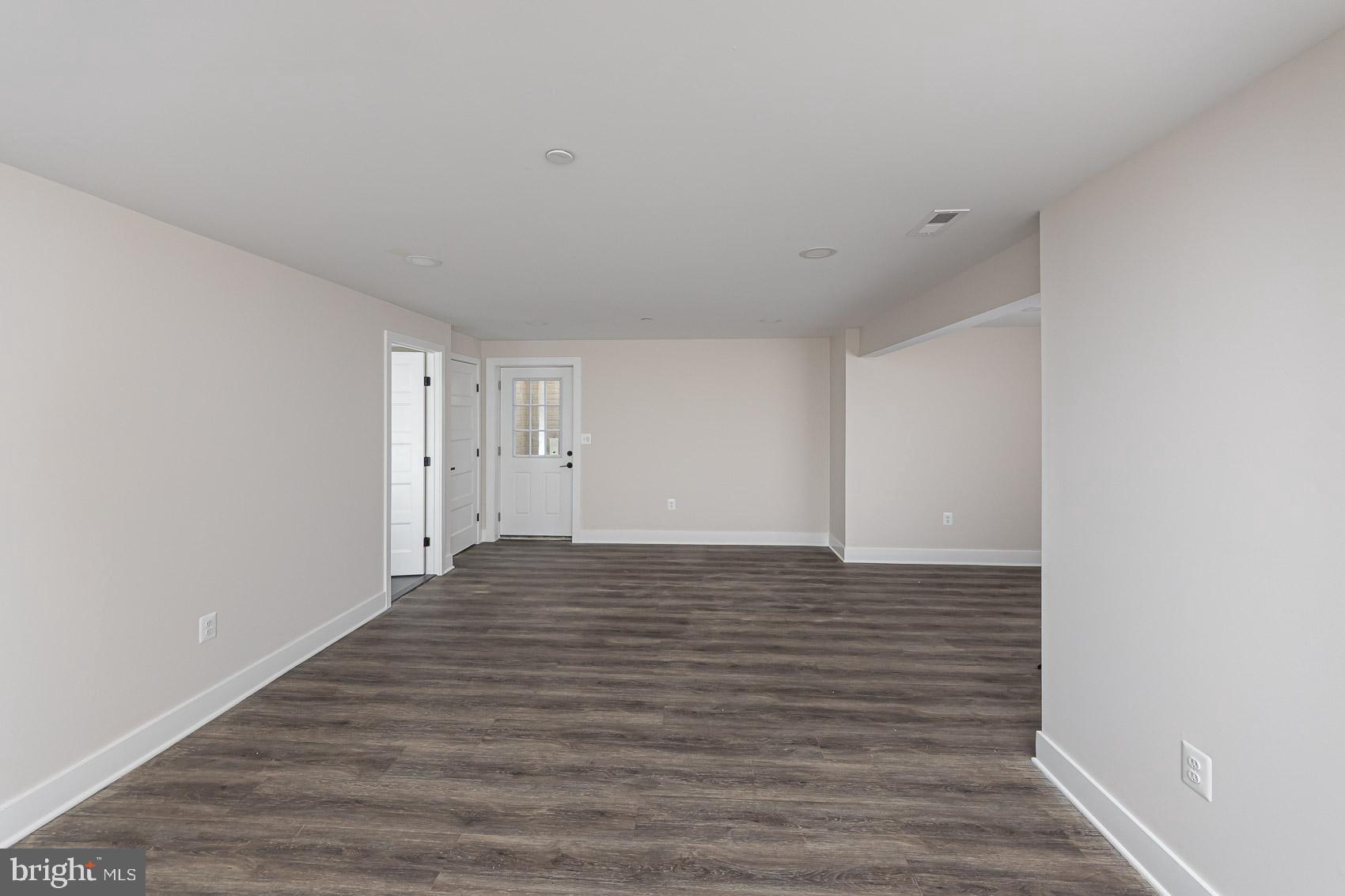 4818 Oakland Park Road Randallstown, MD 21133 - Photo 32 of 37