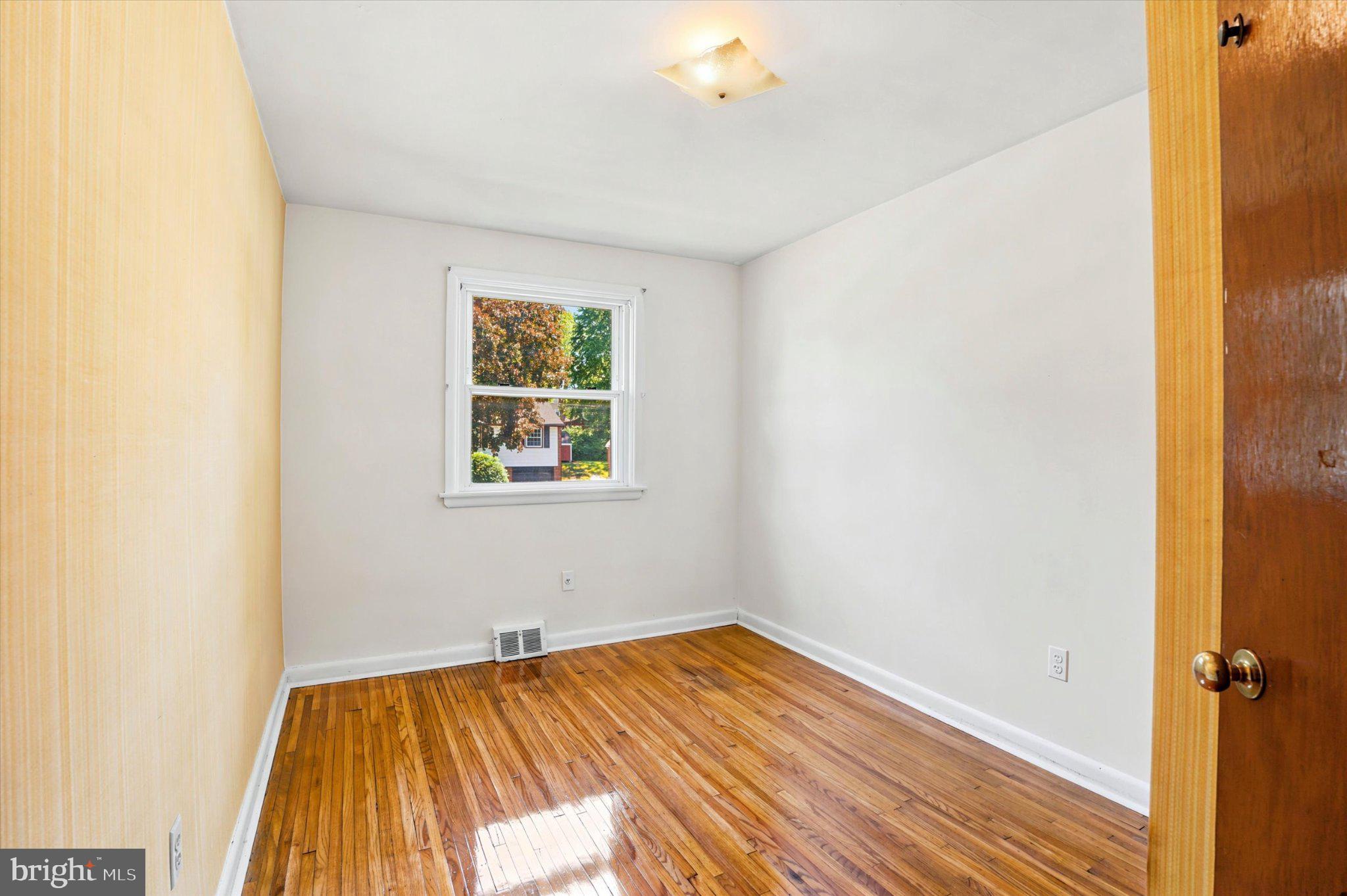 400 Rittenhouse Circle Havertown, PA 19083 - Photo 16 of 26