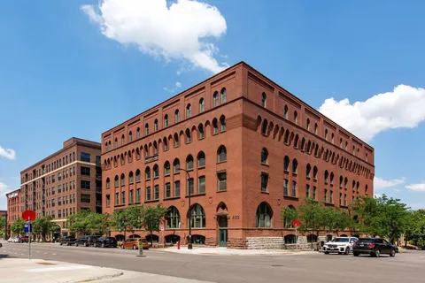 $299,900 | 400 North 1st Street, Unit 502, Minneapolis, MN 55401