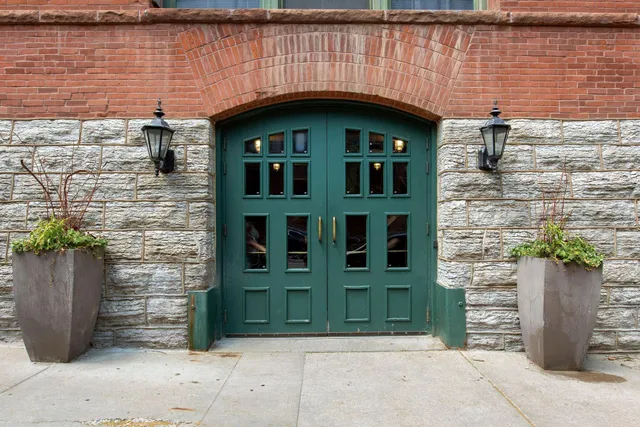 $299,900 | 400 North 1st Street, Unit 502, Minneapolis, MN 55401