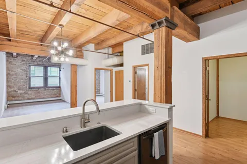 $299,900 | 400 North 1st Street, Unit 502, Minneapolis, MN 55401