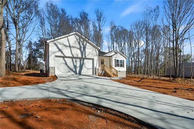 $329,900 | 120 B Boxwood Lane, Anderson, SC 29621
